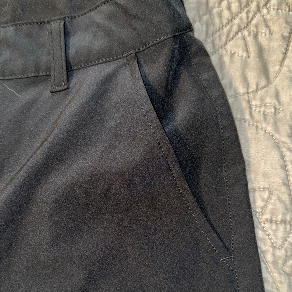 Under Armour Black Golf Shorts Boys size M - Picture 4 of 7